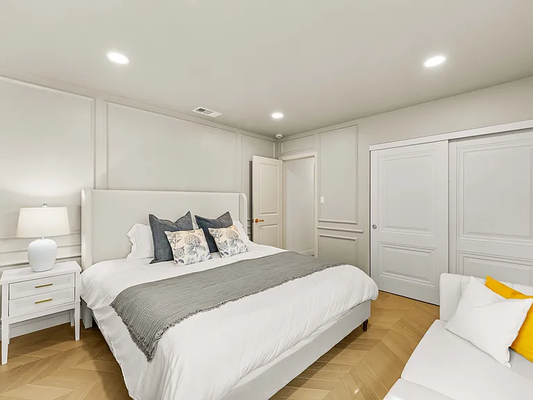 8001 Alverstone Ave — Photo 4