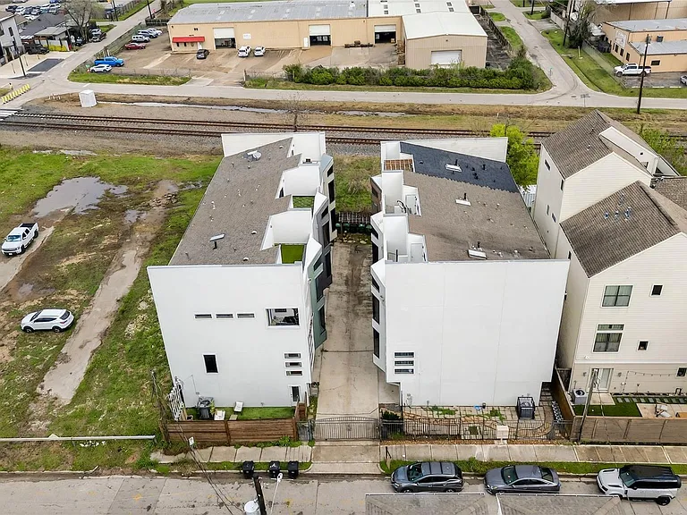 4608 Nett St #C — Photo 43