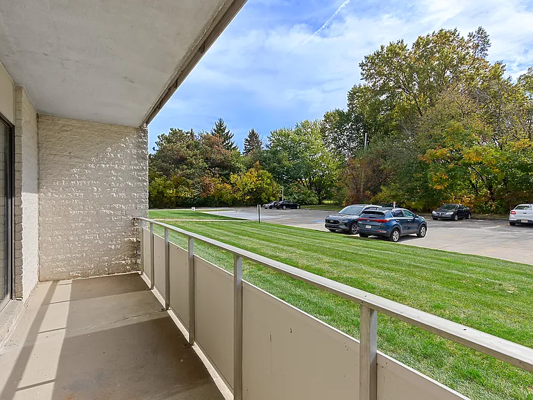 Kimberly Park Apartments — Photo 10