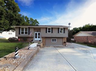 61 Brenda St, Glen Carbon, IL