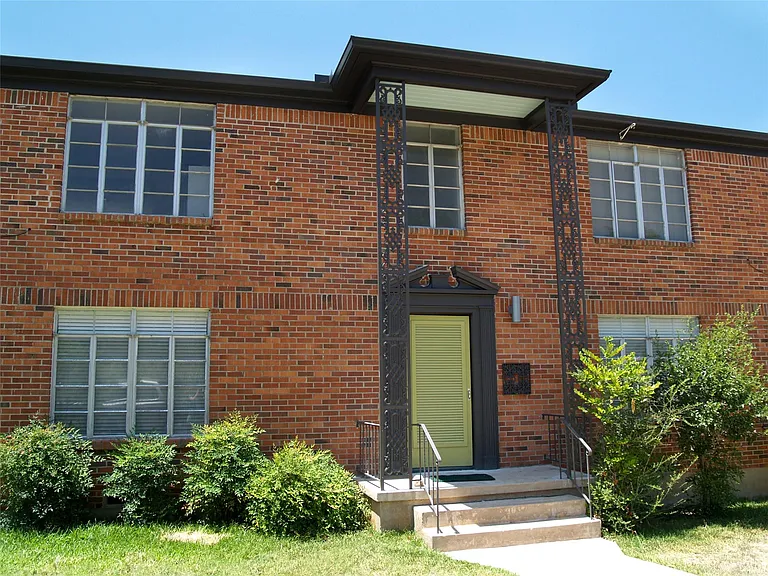 3206 Tom Green St #G — Photo 14