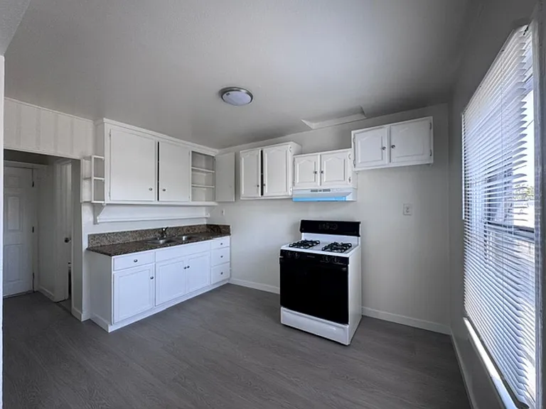 1022-1028 Martin Luther King Jr Ave — Photo 1