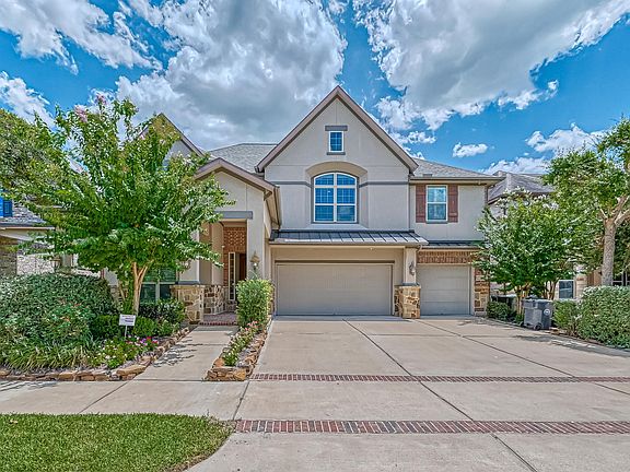 2nd image of 1015 Arden Oaks Dr