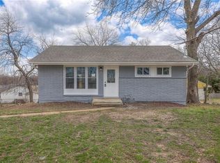 481 NE Meadowbrook Rd, Kansas City, MO 64119