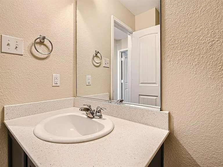 317 Blue Crow Ln — Photo 15
