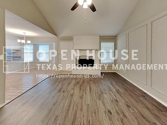 4th image of 819 Trevor Way