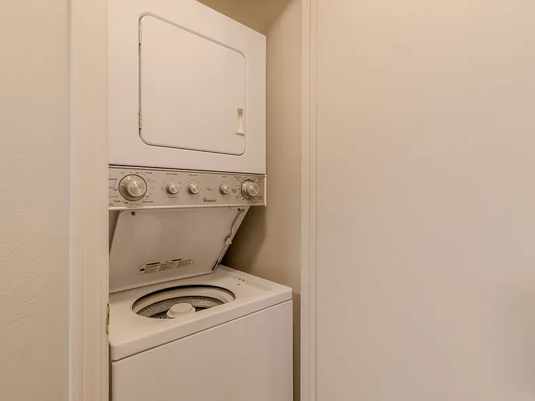 601 Riverine Dr #302 — Photo 14