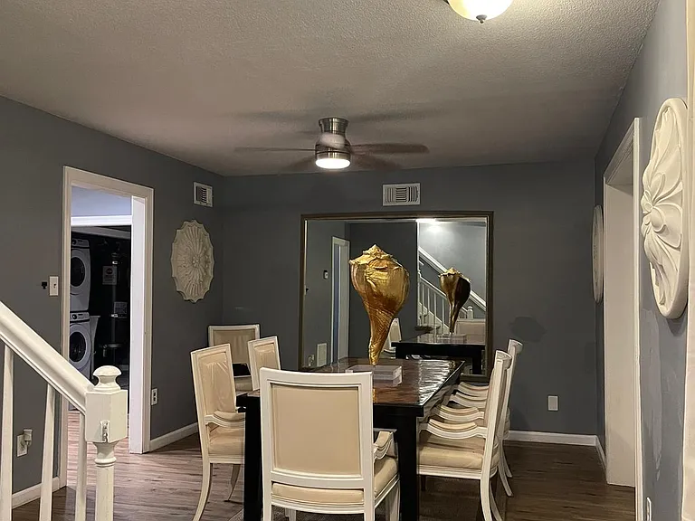 2914 S Mendenhall Rd — Photo 37