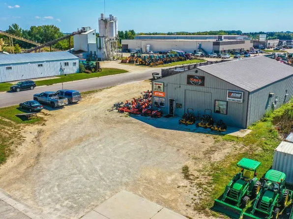 126 Bissen St, Caledonia, MN 55921