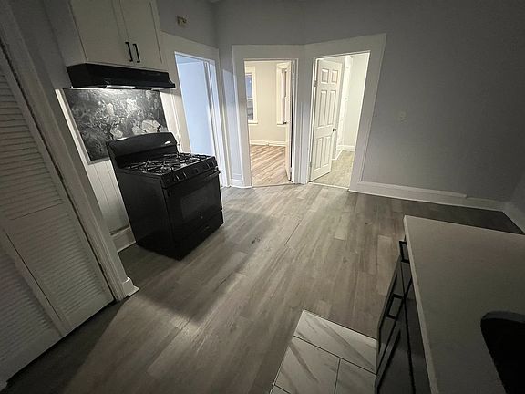 3rd image of 105 Lawrence St #6