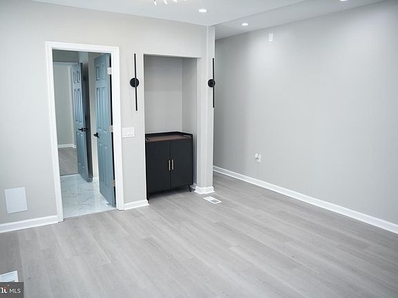 5th image of 2710 Jefferson St