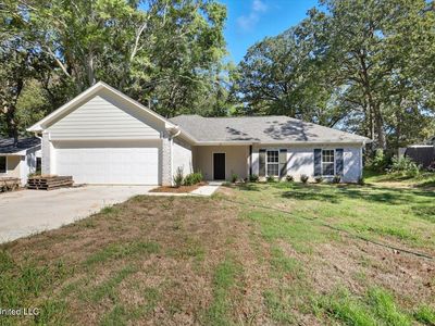 711 E Leake St, Clinton, MS, 39056