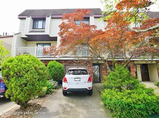 21 Stack Dr, Staten Island, NY 10312