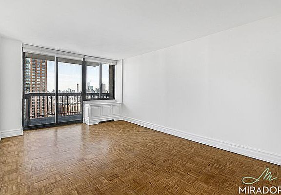 5th image of 145 W 67th St APT 40F