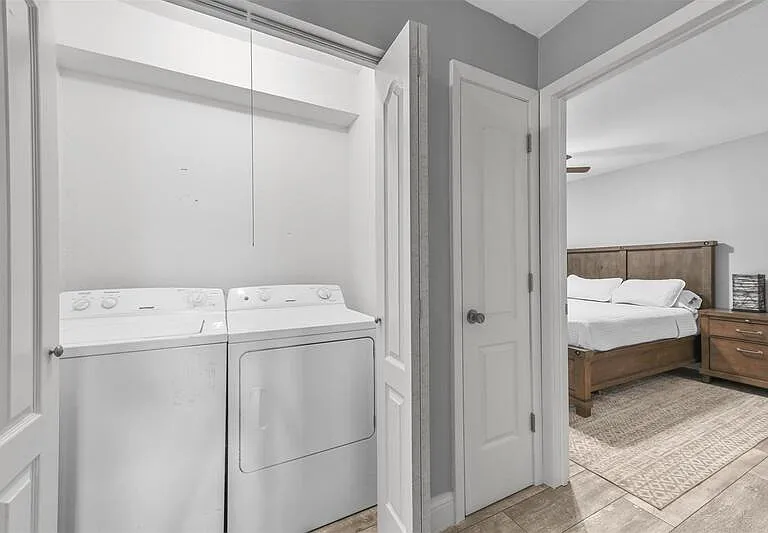 6209 Calmont Ave — Photo 10