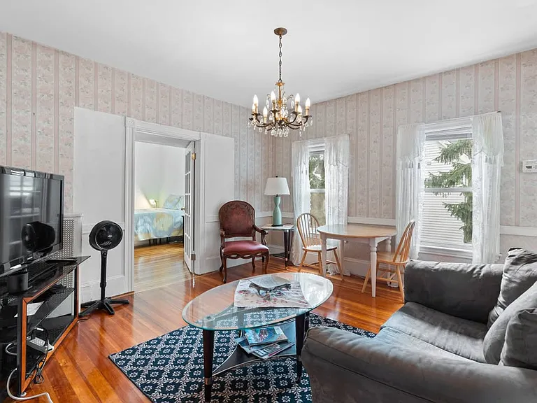124 Sheridan Ave #2 — Photo 5
