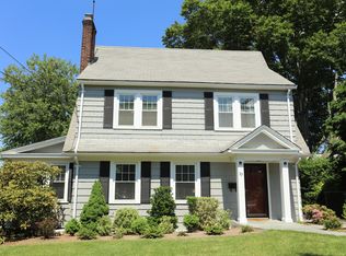 17 Warwick Ave, Scarsdale, NY 10583