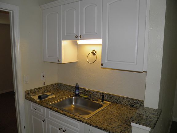 2nd image of 3508 Plantation Way Unit 124
