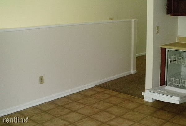 1st image of 420 N Woodland Dr APT 2