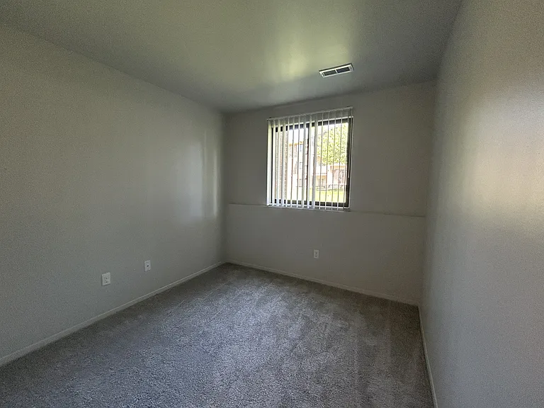 Woodland Villa Apartments — Photo 43