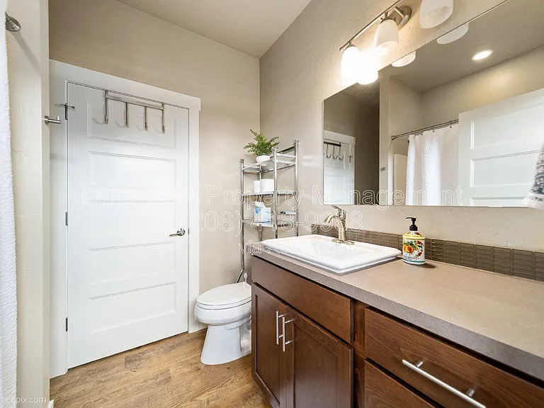 3343 N Rosalia Rd — Photo 12