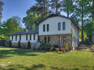 518 Cole Dr SW, Lilburn, GA 30047