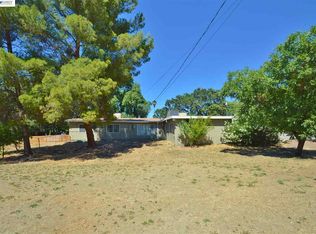 5401 Pine Hollow Rd, Concord, CA 94521