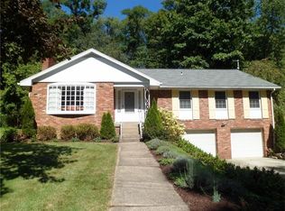 164 Thornberry Dr, Pittsburgh, PA