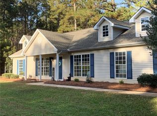 225 Millstone Dr, Commerce, GA 30530