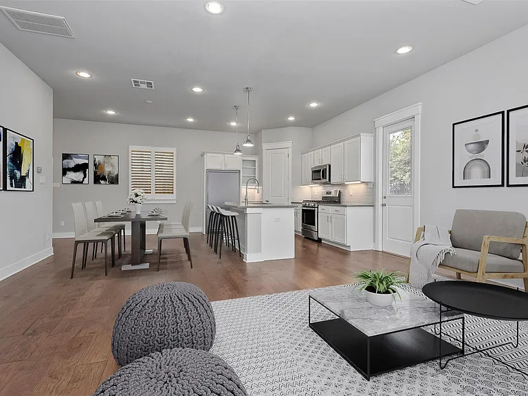 909 Oak St #C — Photo 4