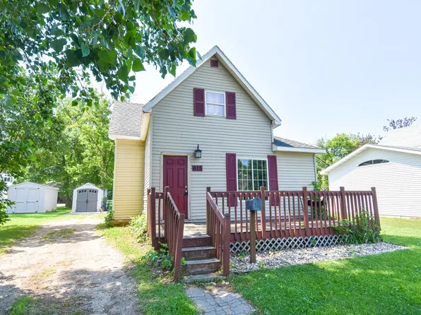 615 Markley Ave S, Thief River Falls, MN 56701