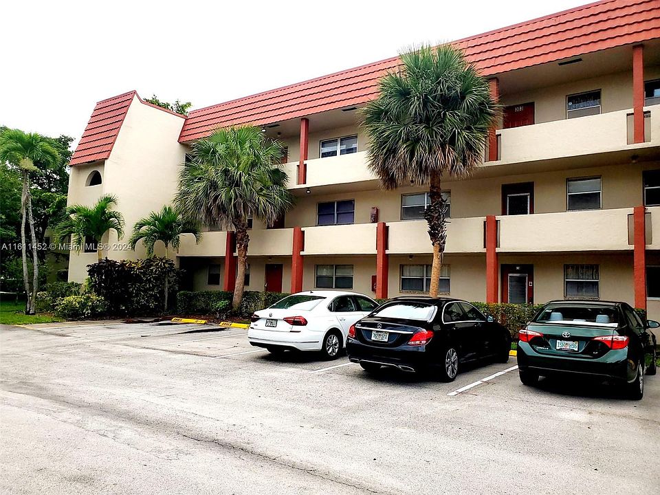 1st image of 2701 E Sunrise Lakes Dr #301