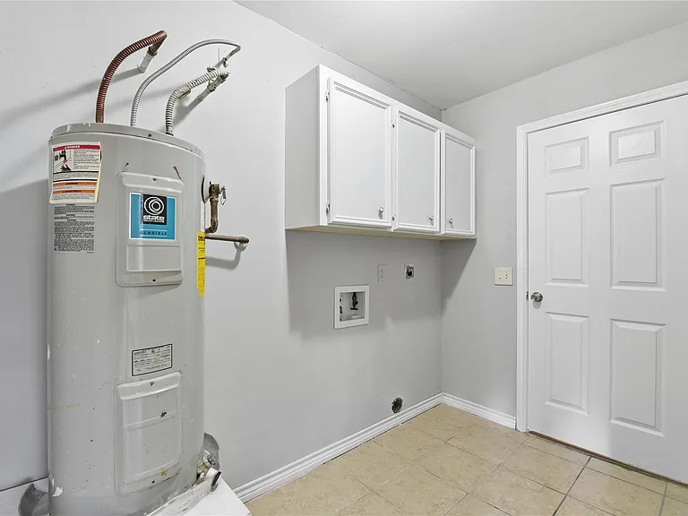6203 Gaston St — Photo 18