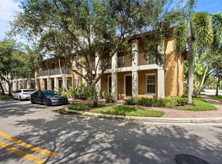 Cobblestone, Hollywood, FL 33027