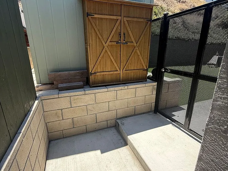 1811 Parrot St — Photo 11
