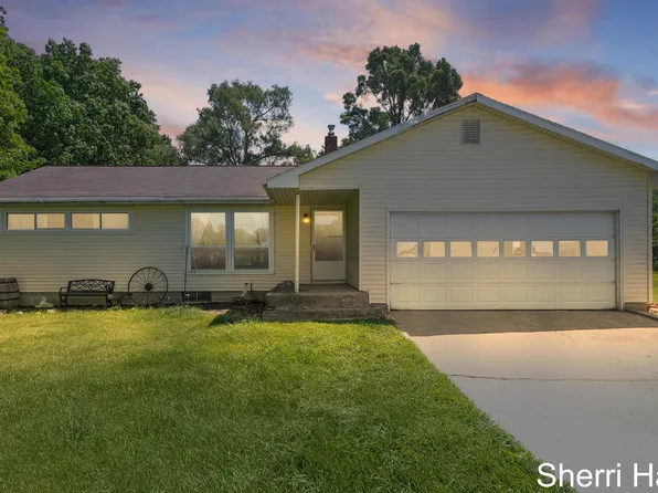 11956 Berrigan Ave NE, Cedar Springs, MI 49319