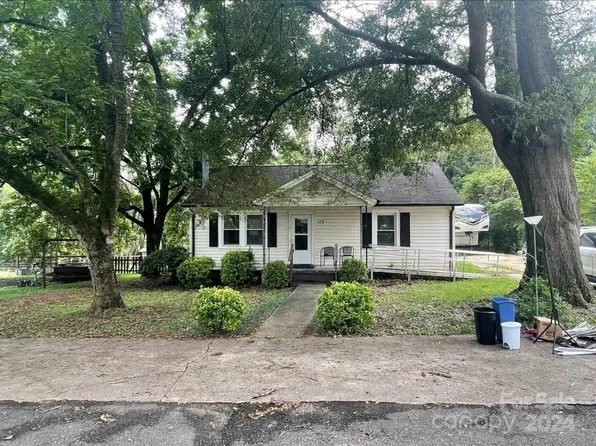 113 Church St, Lincolnton, NC 28077