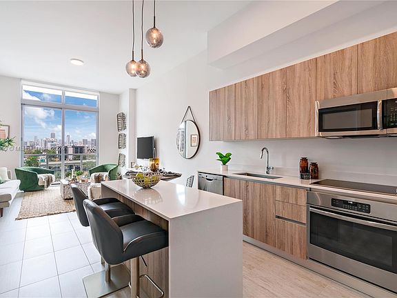 2nd image of 3900 Biscayne Blvd #S-610