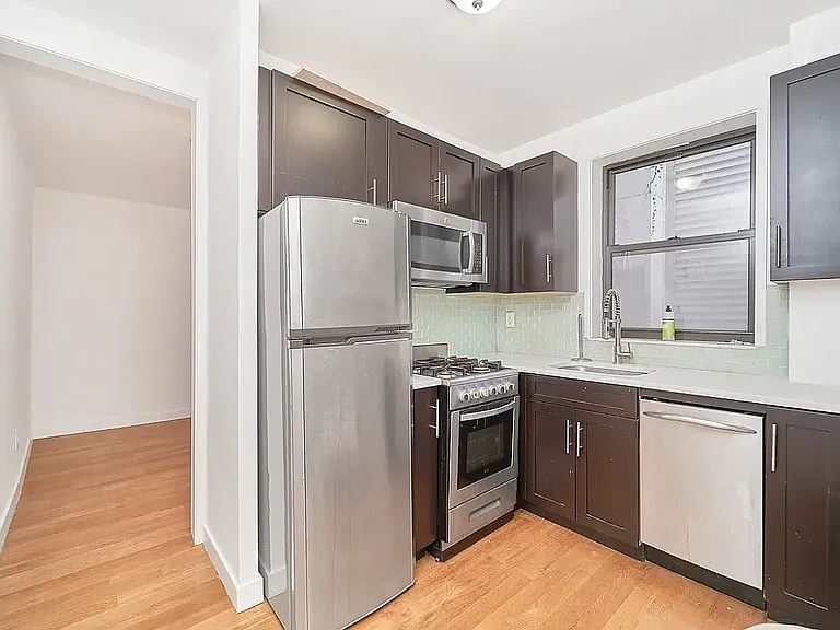 10 Morton St #4F — Photo 9