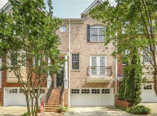 1040 Emory Parc Pl, Decatur, GA 30033