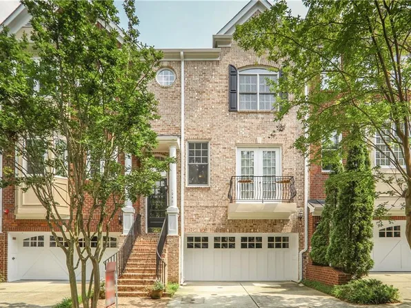 1040 Emory Parc Pl, Decatur, GA 30033