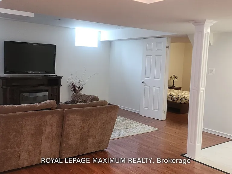19 Maple Forest Dr #BASEMENT — Photo 10