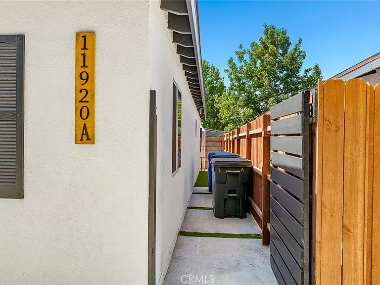 11920 Laurel Ave #A — Photo 24
