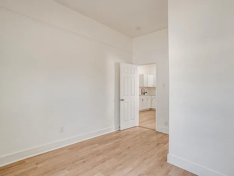 712 W Butler St — Photo 20