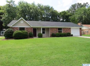 9717 Wallwood Dr, Huntsville, AL 35803