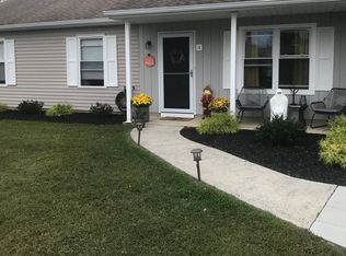 4 Donal Ln, Cookstown, NJ 08511
