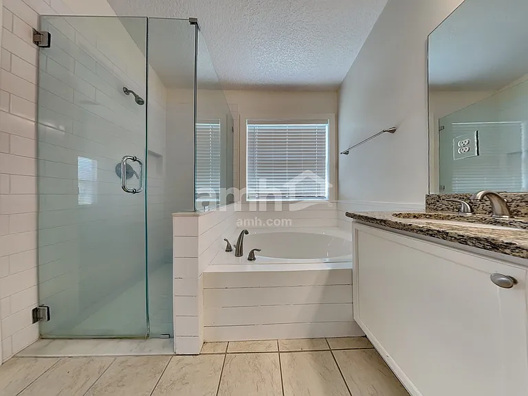 3584 Shrewsbury Dr — Photo 11