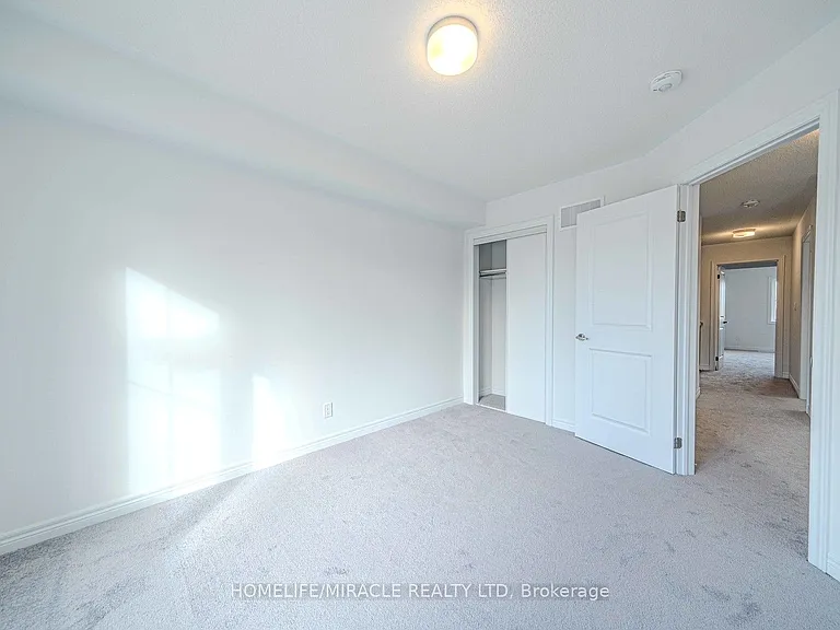 1054 Lockie Dr — Photo 1