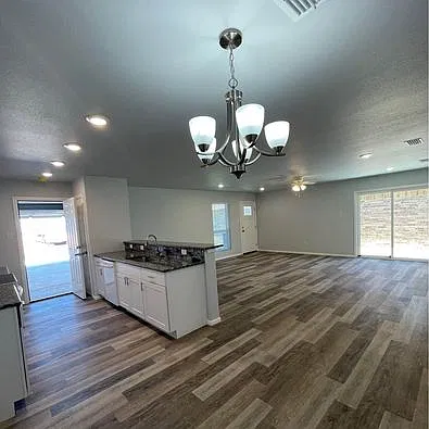 3 bed, 1462 sqft, $1,595 — Photo 3