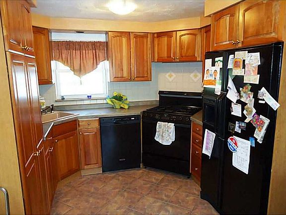 5th image of 234 Rockingham Rd